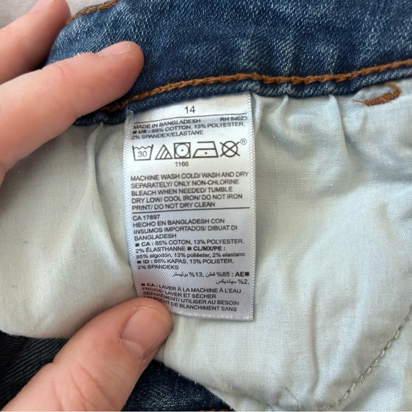 Old Navy Rockstar Mid-Rise Jeans Size 14 - Picture 3 of 4